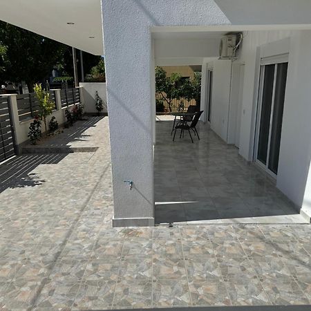 Adoniss Apartmentss パラリア・ディオニショウ エクステリア 写真